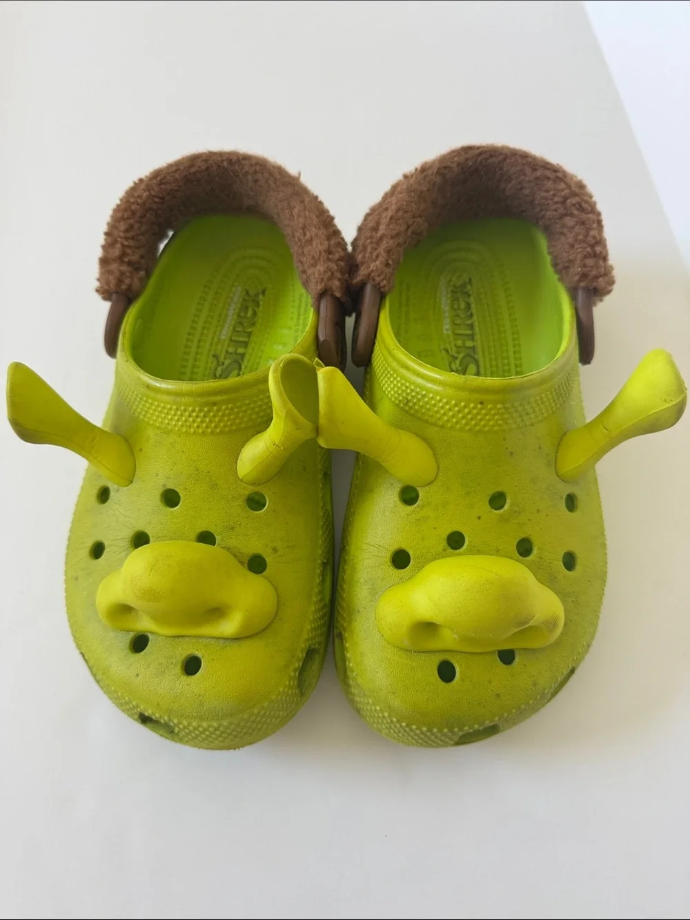 CROCS x DreamWorks Shrek Lime Green Fleece-Lined Clogs Youth Size 3